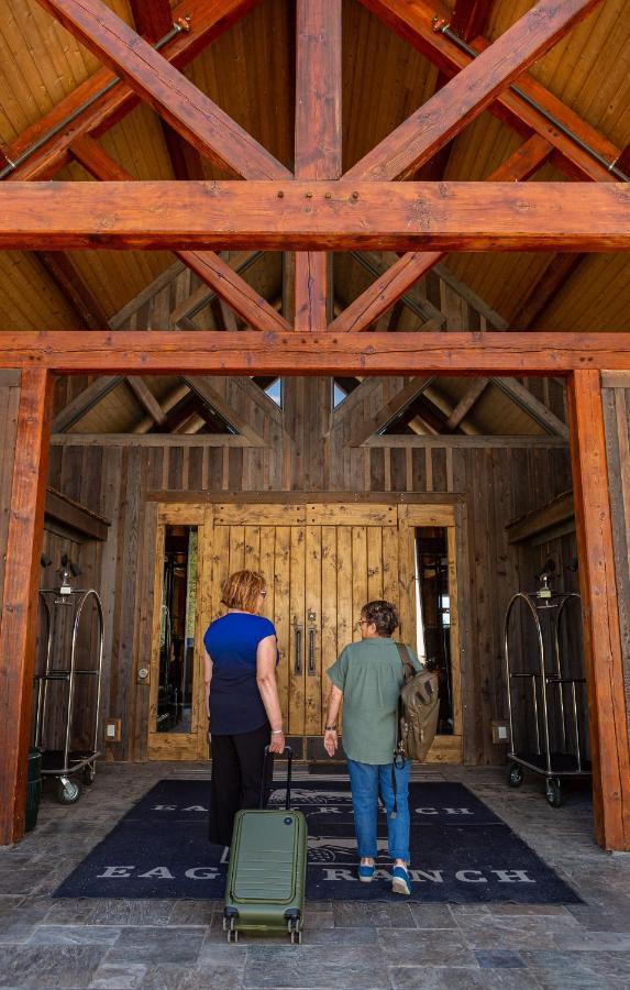 Headwaters Lodge At Eagle Ranch Resort Invermere Exterior foto